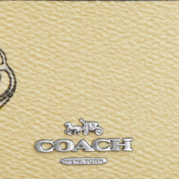 Tarjetero verde limones Coach - Imagen 5