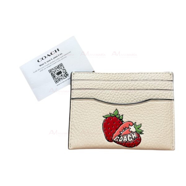 Tarjetero beige fresa Coach - Imagen 4