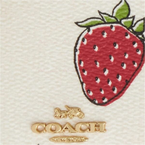 Cartera beige fresas Coach - Imagen 3